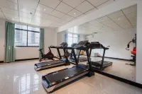 Yeste Hotel (Chongzuo Zhongxin Pedestrian Street Guangxi Minzu Shifan Xueyuan) - Gym