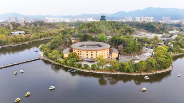 Ganzhou Wulong Hakka Style Garden Longanwei Hotel Hotels near Wulong Hakka Custom Park