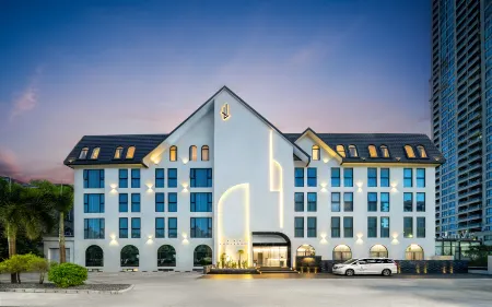 Beihai J Hotel (Beihai Silver Beach) Отели рядом с достопримечательностью «Guilin University of Electronic Technology Beihai Campus»