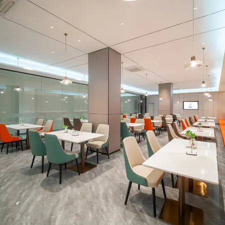 MEHOOD EZZI Hotel (Nanchang Bayi Square Dinggonglunan Subway Station)