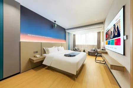 Jinjiang Xinyu Hotel (Wanyehui Commercial Plaza Quanzhou South Station Branch) Отели рядом с достопримечательностью «Anping Bridge»