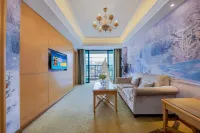 Muyun Holiday Hotel (Qingyuan Gulongxia Branch) Hotels near Taihe Ancient Cave