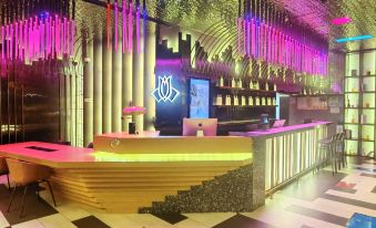 Magnotel Classic Hotel (Shanghai Bund Nanjing Road Pedestrian Street)
