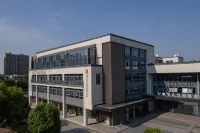 Super 8 Suzhou Yangcheng Lake Weixin Road Hotel di Yangcheng Lake Tourist Area
