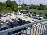 Geen Hotel Chonburi - parking