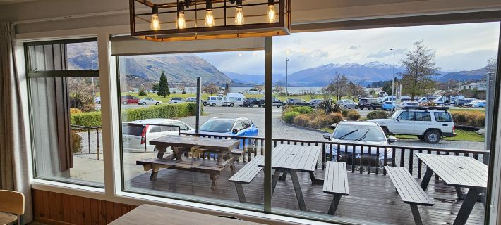 Haka House Wanaka Отели в г. Ванака