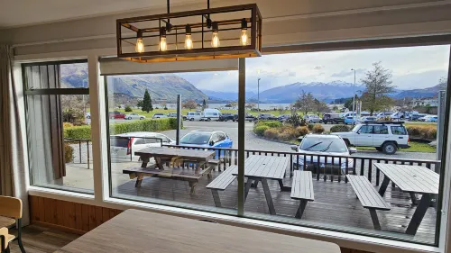 Haka House Wanaka Hotels in Wanaka