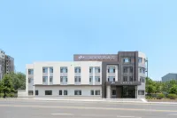 Homeinn Plus Hotel (Dalian North Station) Hotels near Dalianxi Railway Station
