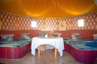 Chayou Zhongqi Saqi Re Grassland Style Homestay