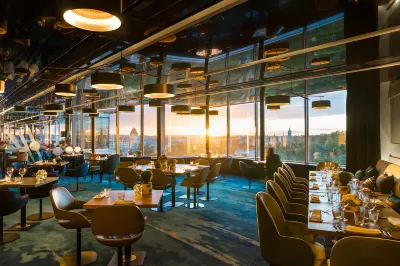Sofitel Luxembourg le Grand Ducal Отели рядом с достопримечательностью «Сад Трансисьон Петрюс»