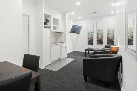 Comfort Hotel Melbourne Central