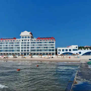 雲亭海度假酒店（北戴河碧螺塔海上公園店） 鄰近北戴河碧螺塔海上酒吧公園的酒店