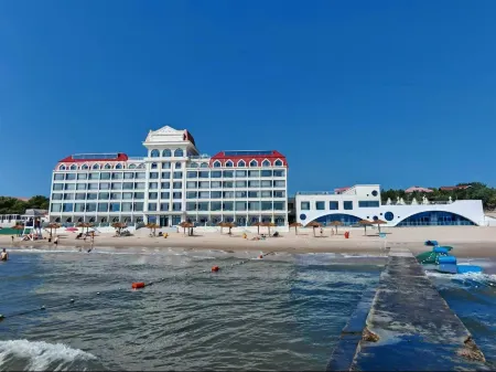YUN TING HAI RESORT HOTEL Отели рядом с достопримечательностью «Beidaihe»