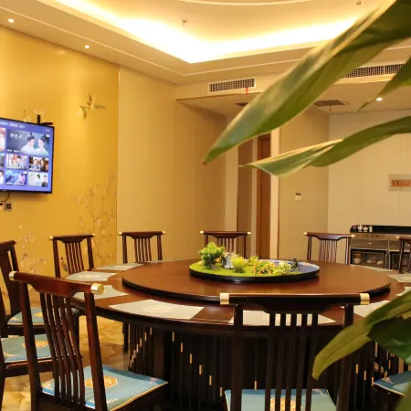 Golden Phoenix Hotel Luohe