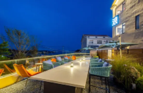 Waves · Designer Boutique Homestay (Laoshan Scenic Area Branch) Отели в г. 