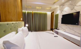 Hotel ELite Millennium City Gurgaon