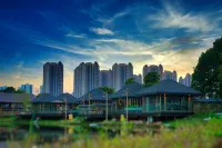 Ideal Oriental Coconut Grove Daoxiang Country Hotel Hotel dekat Guangdong Polytechnic College of Agriculture， Industry and Commerce (East to Qiaojian Lvye Mountain Villa)