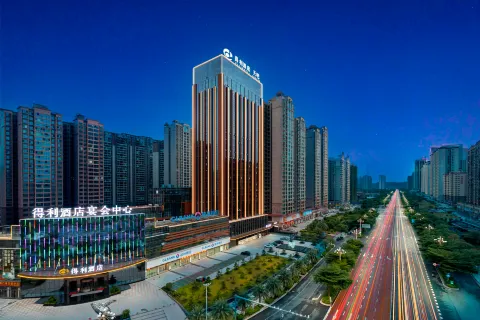 Deli Hotel (Deli Plaza, Yudong Avenue, Yulin)