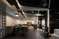 jinghan guangnian hotel - bar