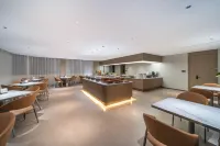 Yue Wutong X Hotel (Xuchang Fat Donglai Times Square Cao Wei Ancient City) - sarapan