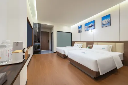 Blackwater Glacier Escape Hotel