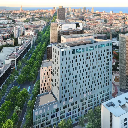 Novotel Barcelona City Отели рядом с достопримечательностью «Сант-Андреу»