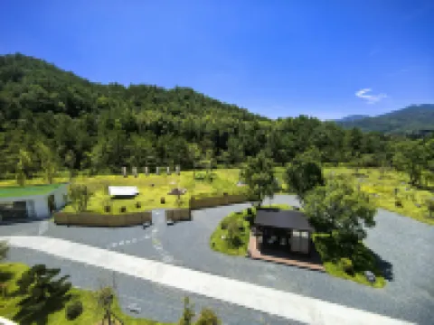 The Bay Bridge Hong Kong