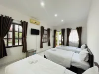 Hang Sói Forest Village Các khách sạn ở Bình Châu