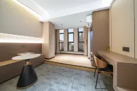 Ruiyuan Hotel (Luoshan Branch)