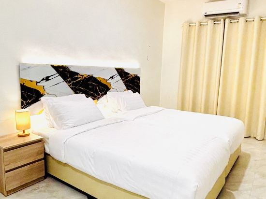 PJ Hostel & Bar