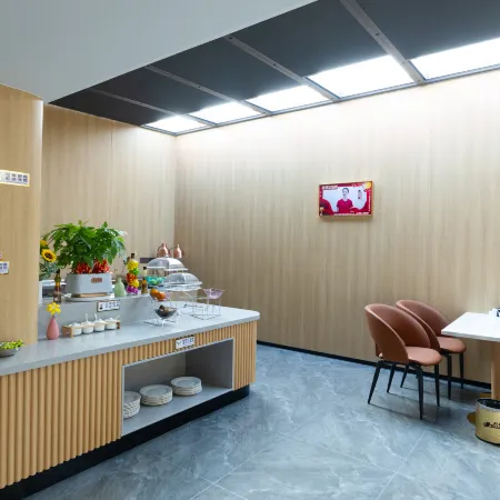 Count Business Hotel