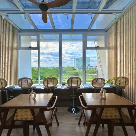 Walnut BnB  (Whole House Rental Available)