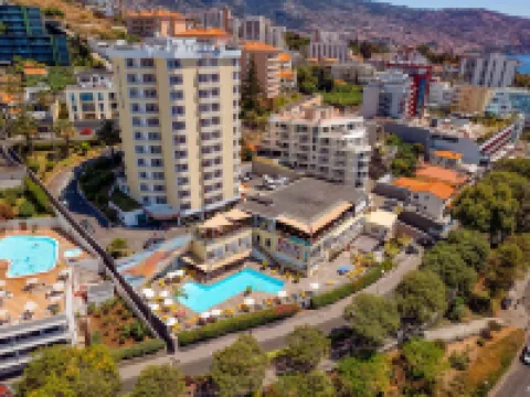 Muthu Raga Madeira Hotel โรงแรมในฟุงชาล