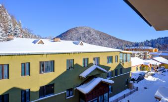 Snow Town Snow Mountain Snow Hotel