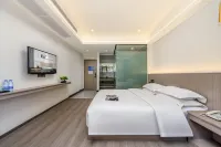 Baiya Hotel (Yangshuo Shili Gallery Yulonghe Branch)