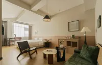 XUN HOTEL