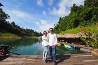 Praiwan raft house Hotel di Ban Ta Khun