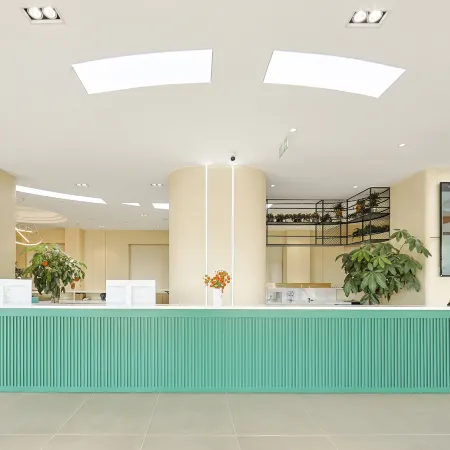 Yanji ShiZi Hotel