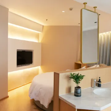Guanghan Hotel
