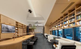 Atour Hotel Wuhan Hankou City Plaza Houhu Avenue