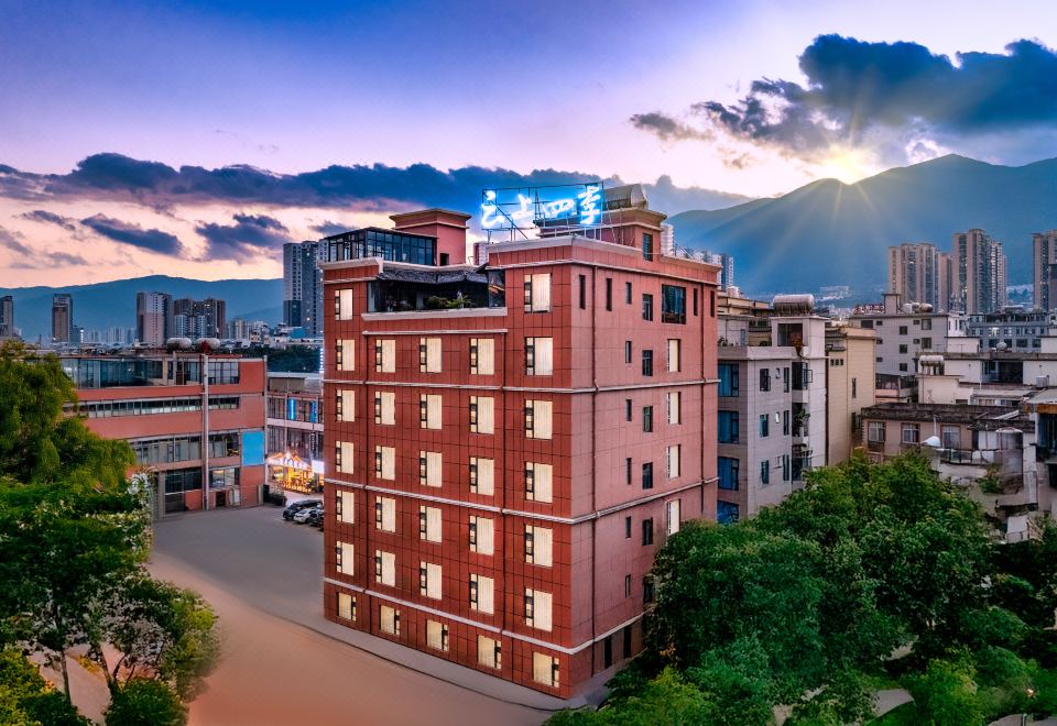 hotel overview picture