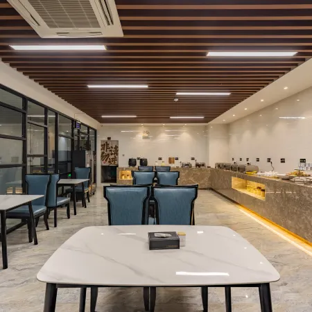 GEM HOTEL(Anhui Finance＆Trade Vocational College,Anhui University Qingyuan Campus Station)
