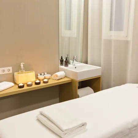 Alexandra Barcelona Hotel, Curio Collection by Hilton