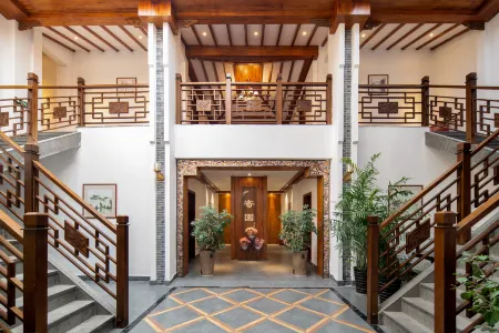 Jiyuan Hostel Boutique Hotel (Yangzhou Dongguan Street) Отели рядом с достопримечательностью «Fuyuan Garden»