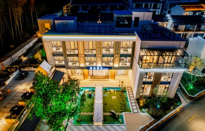 Shengtian Di Xian Yu Zhen Se zHSe Leisure Resort Center
