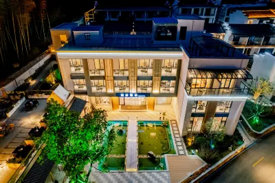 Shengtian Di Xian Yu Zhen Se zHSE Leisure Resort Center Hotel a Shitai