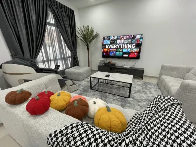 UjongPasir ModenHouse - Karaok/MsgChair/ArcadeGame Hotels in 