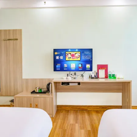 Danzhou Fuzhongfu Smart Homestay (Summer Square)