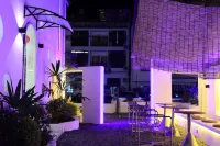 Floral Hotel·Xi like luxury wild hotel (Guling Scenic Area) - بار