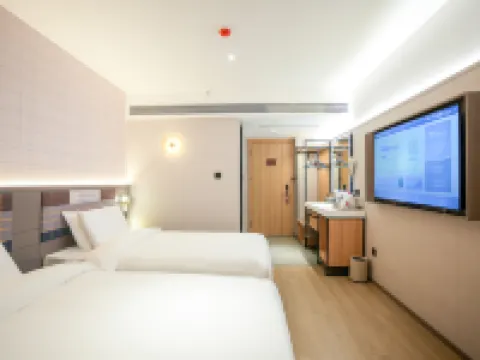 Homeinn Plus (Huantai Central Avenue County Government Branch) Hotel di Huantai